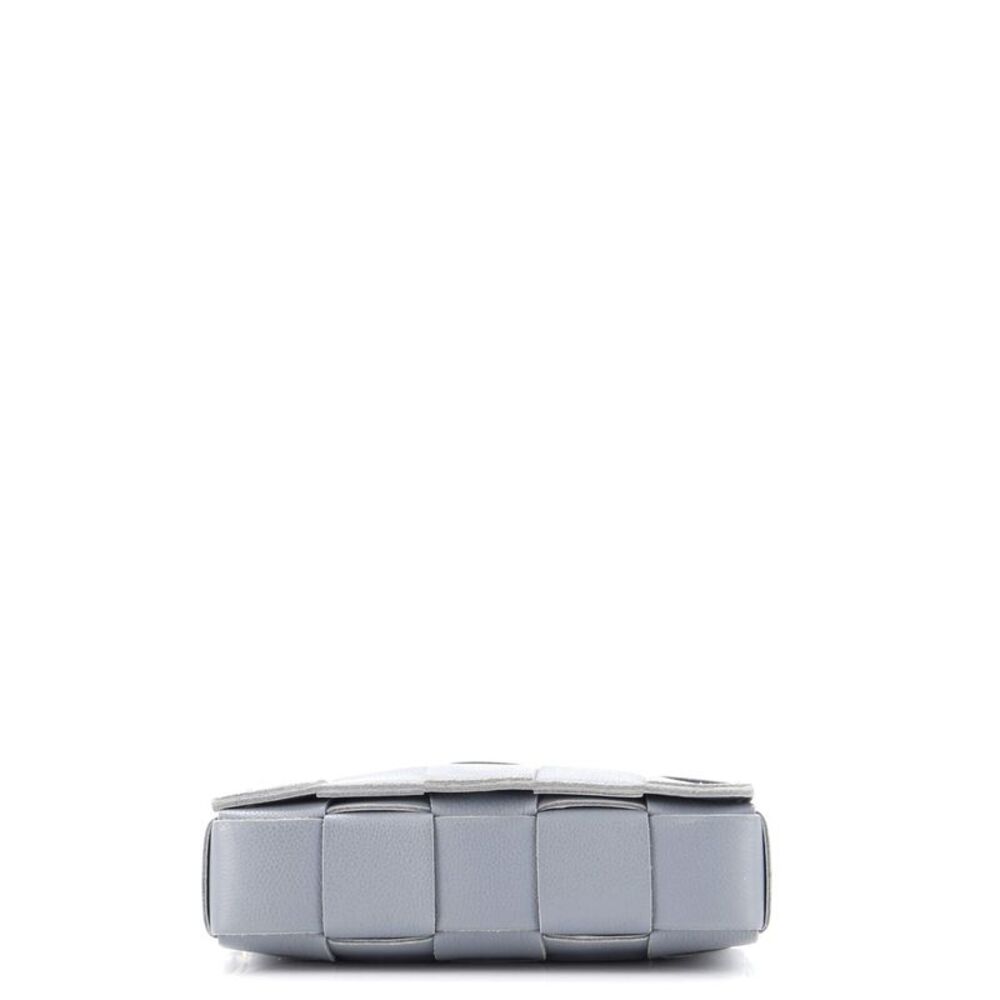 Bottega Veneta Cassette Crossbody Bag Maxi Intrecciato Grained Leather Gray - Picture 4 of 8